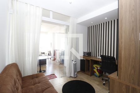 Casa à venda com 145m², 3 quartos e 2 vagasEscritório