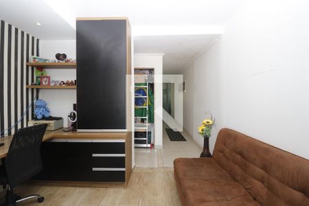 Casa à venda com 145m², 3 quartos e 2 vagasEscritório