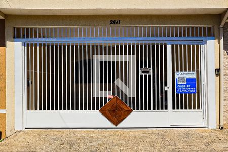 Casa à venda com 360m², 3 quartos e 2 vagasFachada com Plaquinha