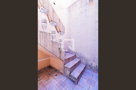 Casa à venda com 360m², 3 quartos e 2 vagasEscada