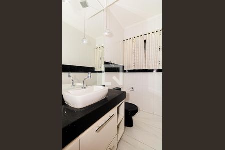 Casa à venda com 360m², 3 quartos e 2 vagasLavabo