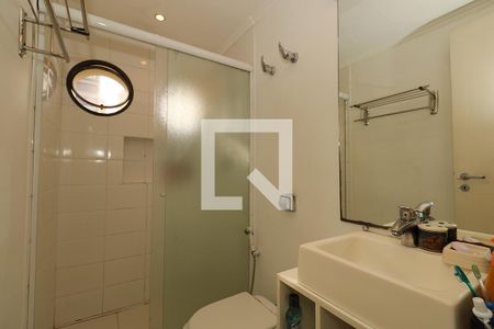 Apartamento à venda com 210m², 4 quartos e 3 vagas Apartamento à venda com 210m², 4 quartos e 3 vagasBanheiro Corredor