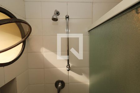 Apartamento à venda com 210m², 4 quartos e 3 vagas Apartamento à venda com 210m², 4 quartos e 3 vagasBanheiro Corredor