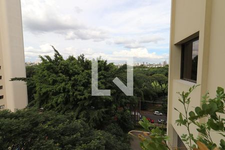 Apartamento à venda com 210m², 4 quartos e 3 vagas Apartamento à venda com 210m², 4 quartos e 3 vagasVaranda da Sala