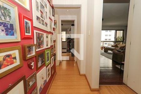 Apartamento à venda com 210m², 4 quartos e 3 vagas Apartamento à venda com 210m², 4 quartos e 3 vagasCorredor