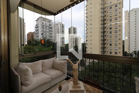 Apartamento à venda com 210m², 4 quartos e 3 vagas Apartamento à venda com 210m², 4 quartos e 3 vagasVaranda da Sala