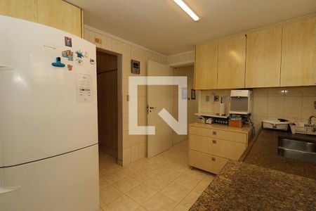 Apartamento à venda com 210m², 4 quartos e 3 vagas Apartamento à venda com 210m², 4 quartos e 3 vagasCozinha