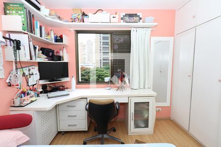 Apartamento à venda com 210m², 4 quartos e 3 vagas Apartamento à venda com 210m², 4 quartos e 3 vagasQuarto 3 Suíte