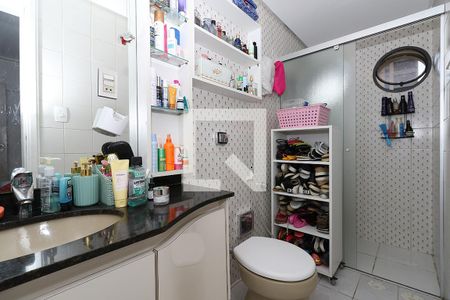 Apartamento à venda com 210m², 4 quartos e 3 vagas Apartamento à venda com 210m², 4 quartos e 3 vagasBanheiro do Quarto 3 Suíte