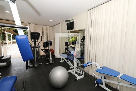 Apartamento à venda com 210m², 4 quartos e 3 vagas Apartamento à venda com 210m², 4 quartos e 3 vagasÁrea comum - Academia