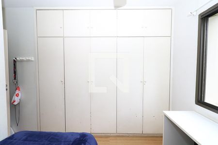 Apartamento à venda com 210m², 4 quartos e 3 vagas Apartamento à venda com 210m², 4 quartos e 3 vagasQuarto 2