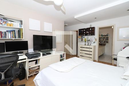 Apartamento à venda com 210m², 4 quartos e 3 vagas Apartamento à venda com 210m², 4 quartos e 3 vagasQuarto 4 Suíte