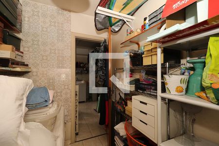 Apartamento à venda com 210m², 4 quartos e 3 vagas Apartamento à venda com 210m², 4 quartos e 3 vagasQuarto de Serviço 1