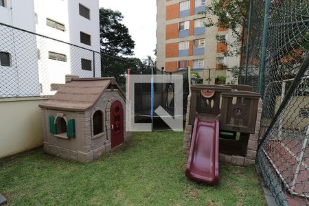 Apartamento à venda com 210m², 4 quartos e 3 vagas Apartamento à venda com 210m², 4 quartos e 3 vagasÁrea comum - Playground