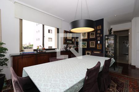 Apartamento à venda com 210m², 4 quartos e 3 vagas Apartamento à venda com 210m², 4 quartos e 3 vagasSala