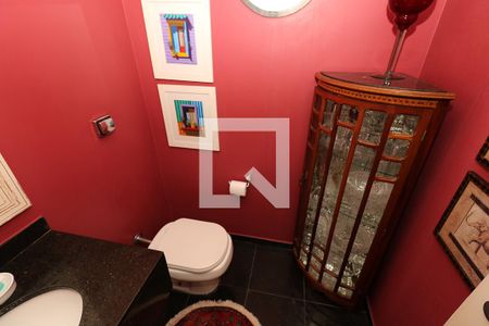 Apartamento à venda com 210m², 4 quartos e 3 vagas Apartamento à venda com 210m², 4 quartos e 3 vagasLavabo