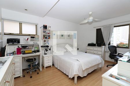 Apartamento à venda com 210m², 4 quartos e 3 vagas Apartamento à venda com 210m², 4 quartos e 3 vagasQuarto 4 Suíte