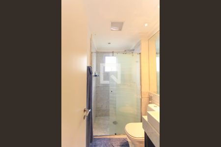 Apartamento à venda com 283m², 3 quartos e 4 vagasBanheiro do Quarto 3