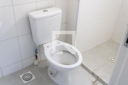 Apartamento para alugar com 44m², 2 quartos e sem vaga Apartamento para alugar com 44m², 2 quartos e sem vagaBanheiro