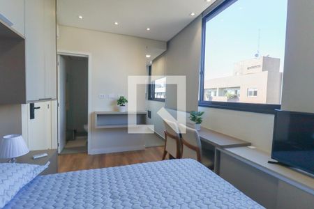 Sala/Quarto de apartamento para alugar com 1 quarto, 20m² em Água Verde, Curitiba