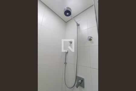 Banheiro Social de apartamento para alugar com 1 quarto, 20m² em Água Verde, Curitiba