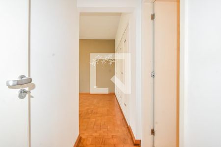 Apartamento à venda com 200m², 4 quartos e 2 vagas Apartamento à venda com 200m², 4 quartos e 2 vagasQuarto 3 - Suíte