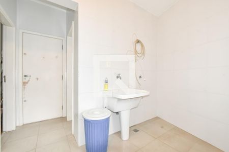 Apartamento à venda com 200m², 4 quartos e 2 vagas Apartamento à venda com 200m², 4 quartos e 2 vagasÁrea de Serviço