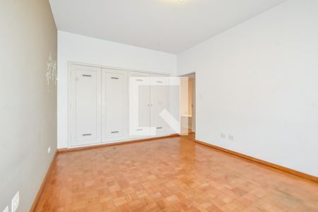 Apartamento à venda com 200m², 4 quartos e 2 vagas Apartamento à venda com 200m², 4 quartos e 2 vagasQuarto 3 - Suíte