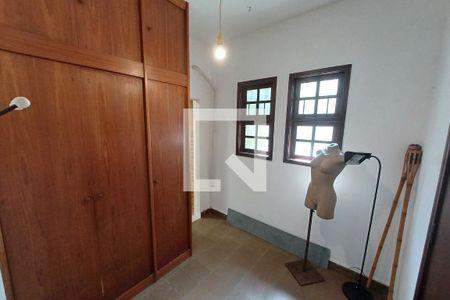 Casa à venda com 450m², 5 quartos e 3 vagasQuarto de Serviço