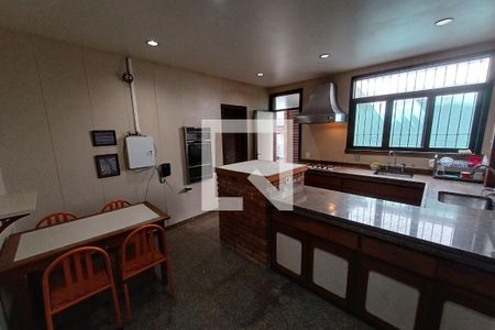 Casa à venda com 450m², 5 quartos e 3 vagasCozinha