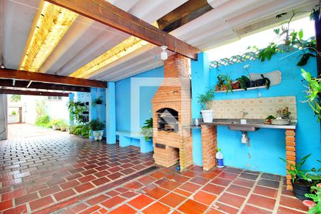 Casa à venda com 480m², 6 quartos e 8 vagasGaragem / Churrasqueira