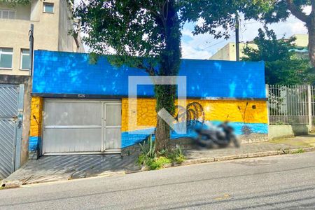 Casa à venda com 480m², 6 quartos e 8 vagas Casa à venda com 480m², 6 quartos e 8 vagasFachada