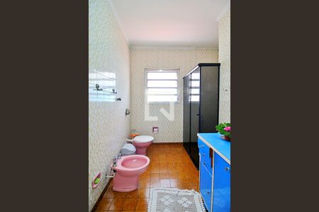 Casa à venda com 480m², 6 quartos e 8 vagasBanheiro