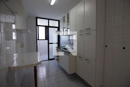 Apartamento à venda com 62m², 2 quartos e 2 vagas Apartamento à venda com 62m², 2 quartos e 2 vagasCozinha