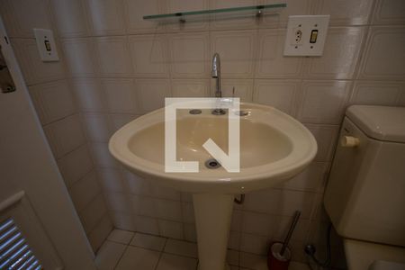 Apartamento à venda com 62m², 2 quartos e 2 vagas Apartamento à venda com 62m², 2 quartos e 2 vagasBanheiro