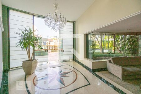Apartamento à venda com 342m², 4 quartos e 6 vagas Apartamento à venda com 342m², 4 quartos e 6 vagasHall social
