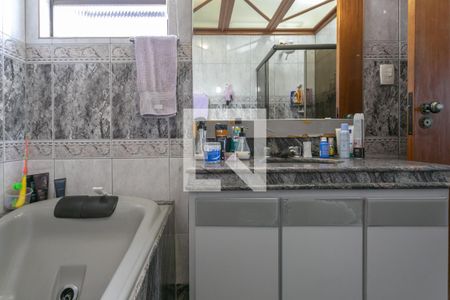 Apartamento à venda com 220m², 4 quartos e 4 vagasBanheiro da Suíte 2