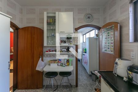 Apartamento à venda com 220m², 4 quartos e 4 vagasCozinha