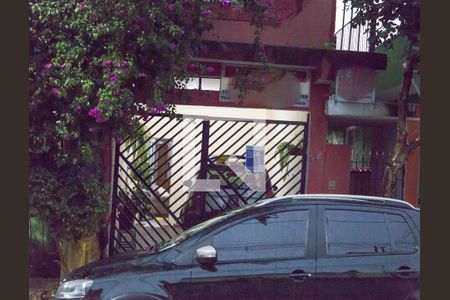 Casa à venda com 373m², 3 quartos e 1 vaga Casa à venda com 373m², 3 quartos e 1 vagaFachada