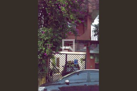 Casa à venda com 373m², 3 quartos e 1 vaga Casa à venda com 373m², 3 quartos e 1 vagaFachada