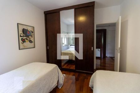 Casa à venda com 4 quartos, 415m² em Parque dos Principes, São Paulo