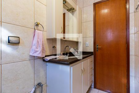 Casa à venda com 120m², 3 quartos e 2 vagasBanheiro