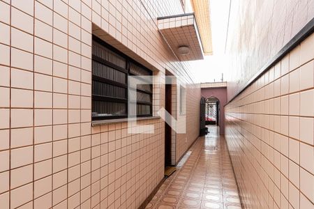 Casa à venda com 120m², 3 quartos e 2 vagasCorredor Externo