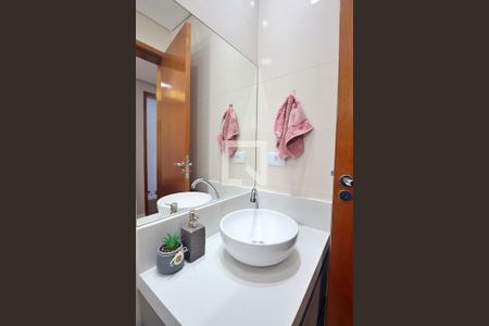 Apartamento à venda com 103m², 2 quartos e 2 vagasBanheiro Social