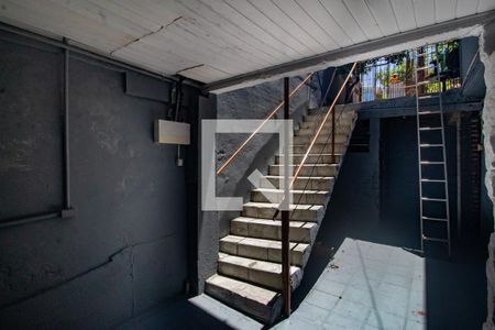 Vista Sala/Cozinha de casa para alugar com 2 quartos, 60m² em Vila Nova, Porto Alegre