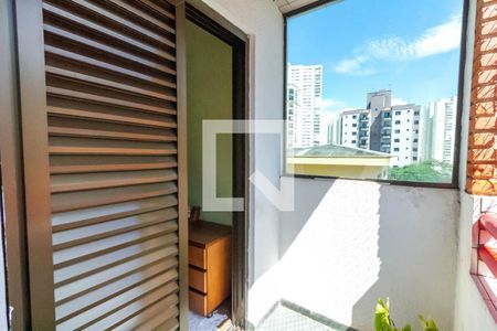Apartamento à venda com 127m², 4 quartos e 2 vagas Apartamento à venda com 127m², 4 quartos e 2 vagasVaranda da Suíte 1