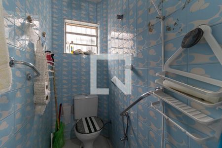 Casa à venda com 180m², 5 quartos e 2 vagas Casa à venda com 180m², 5 quartos e 2 vagasBanheiro da Sala