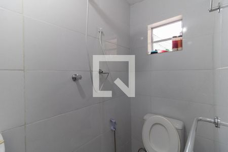 Casa à venda com 180m², 5 quartos e 2 vagas Casa à venda com 180m², 5 quartos e 2 vagasBanheiro da Suíte da Edicula