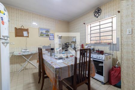 Casa à venda com 180m², 5 quartos e 2 vagas Casa à venda com 180m², 5 quartos e 2 vagasCozinha