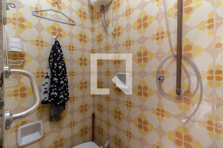 Casa à venda com 180m², 5 quartos e 2 vagas Casa à venda com 180m², 5 quartos e 2 vagasBanheiro 2 da Edícula